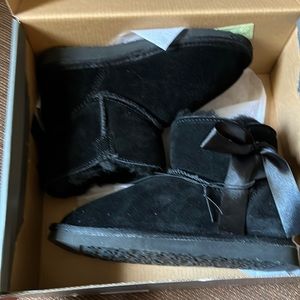 🥶New pawz boots🥶